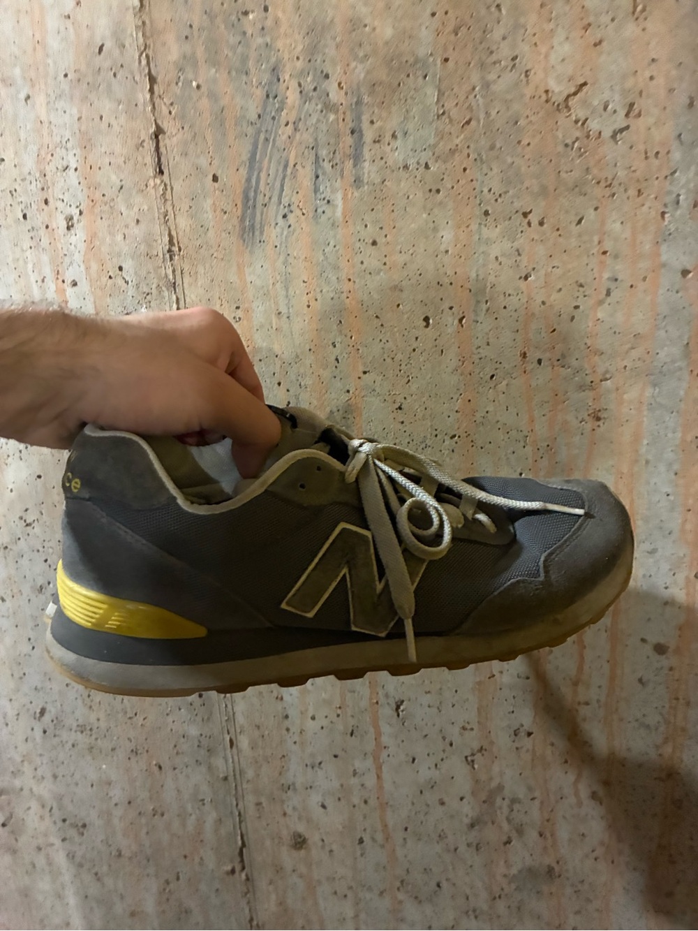 New Balance Men's Gray and Yellow Casual Running Sneaker size 10